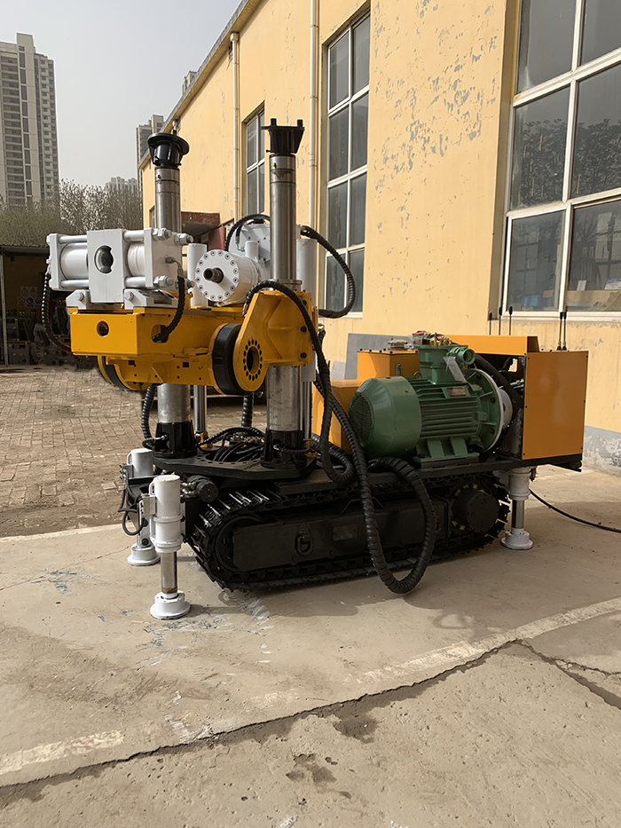 煤矿用深孔液压钻车